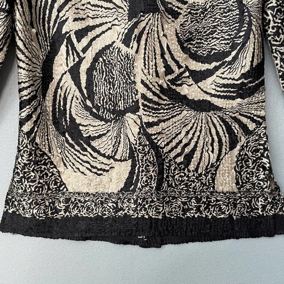 Chicos Travelers Mandarin Collar Toggle Button Top - Picture 7 of 11